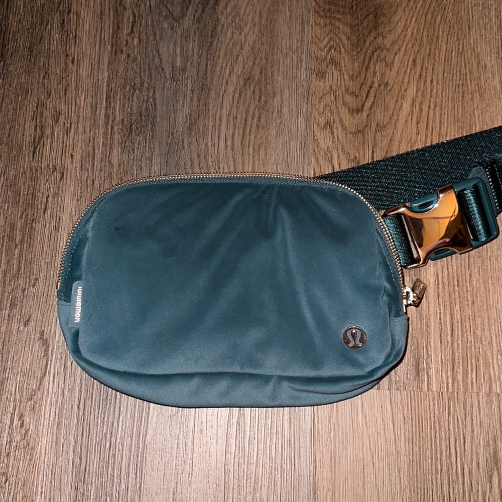 lululemon belt bag special edition